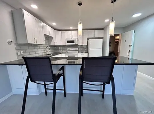 Property Slideshow image 3 of 19 | 13800 e marina dr, Aurora, CO, 80014