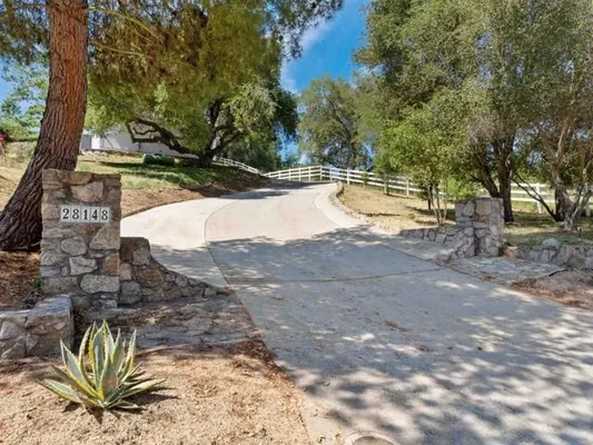 Property Slideshow image 2 of 51 | 28148 mountain meadow rd, Escondido, CA, 92026
