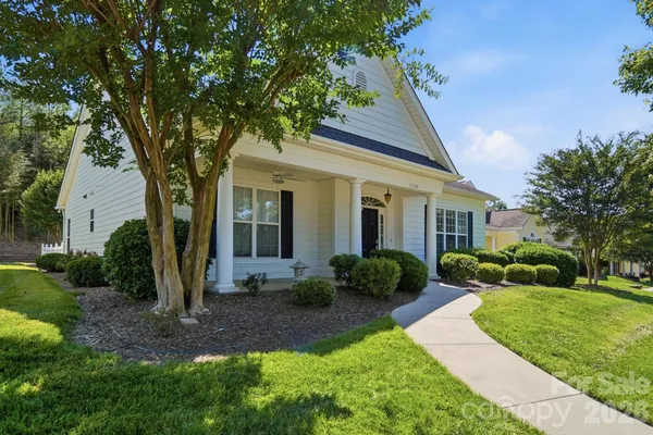 Property Slideshow image 3 of 45 | 13344 old compton ct, Pineville, NC, 28134