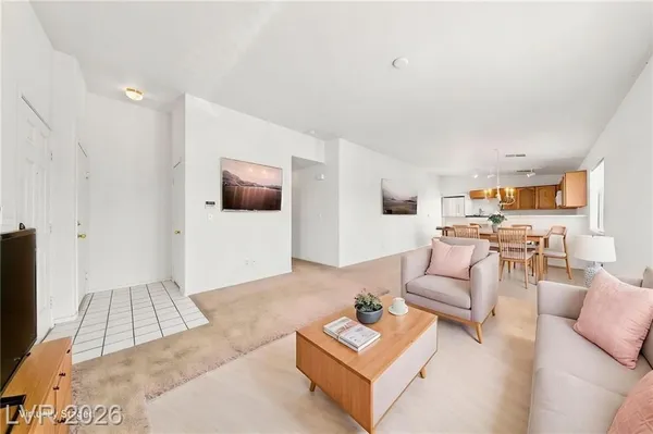 Property Slideshow image 3 of 34 | 5060 mascaro dr, Las Vegas, NV, 89122