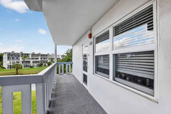 Property Slideshow image 3 of 55 | 3020 islewood d # 3020, Deerfield Beach, FL, 33442