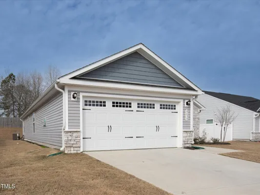 Property Slideshow image 3 of 33 | 8630 kenridge ln, Fuquay Varina, NC, 27526