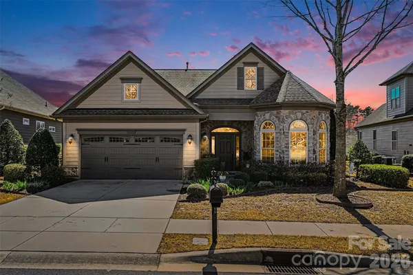 Property Slideshow image 3 of 40 | 15523 lake ridge rd, Charlotte, NC, 28278