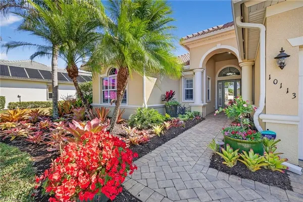 Property Slideshow image 2 of 50 | 10113 salisbury ct, Fort Myers, FL, 33913