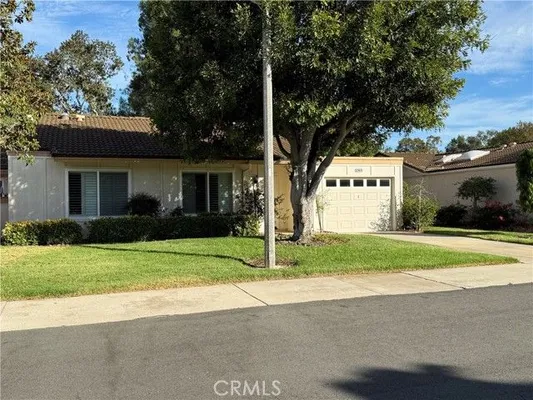 Property Slideshow image 2 of 32 | 5365 algarrobo d, Laguna Woods, CA, 92637