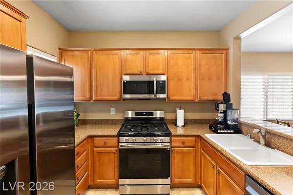 Property Slideshow image 2 of 25 | 2624 cornish hen ave, North Las Vegas, NV, 89084