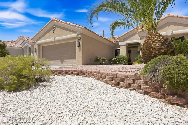 Property Slideshow image 3 of 38 | 10508 findlay ave, Las Vegas, NV, 89134