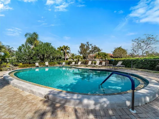 Property Slideshow image 3 of 53 | 3851 wilshire dr 9, Sarasota, FL, 34238