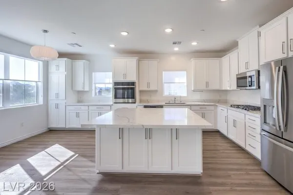 Property Slideshow image 3 of 33 | 2555 hampton rd 8202, Henderson, NV, 89052