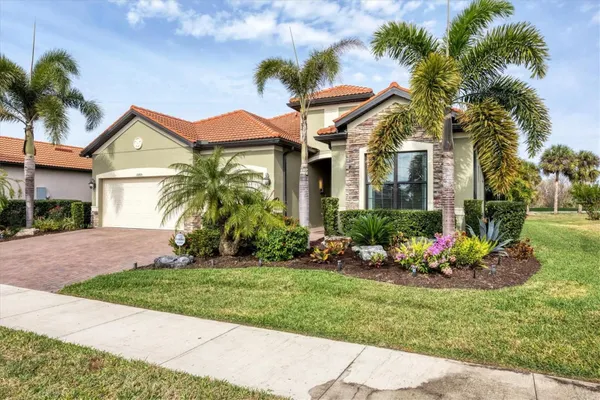 Property Slideshow image 2 of 100 | 10805 whisk fern dr, Venice, FL, 34293