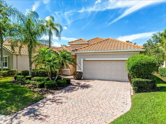 Property Slideshow image 2 of 52 | 4109 66th ter, Sarasota, FL, 34243