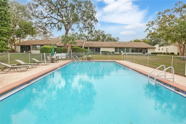 Property Slideshow image 2 of 44 | 2603 oak cir # 2603, Tarpon Springs, FL, 34689