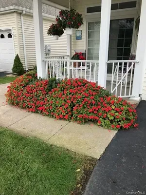 Property Slideshow image 3 of 27 | 530 leisure dr, Ridge, NY, 11961