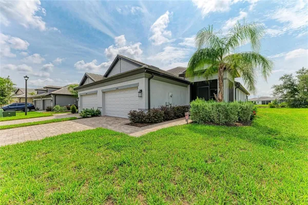 Property Slideshow image 2 of 87 | 18048 cherished loop, Lakewood Ranch, FL, 34211