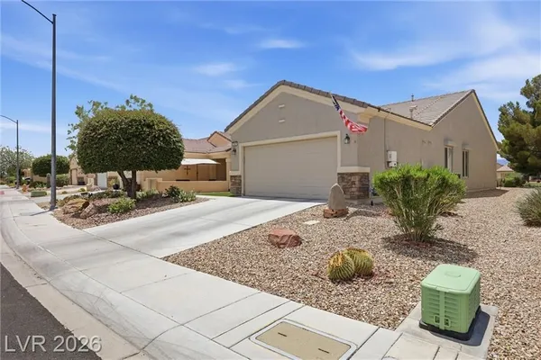 Property Slideshow image 3 of 52 | 7421 petrel st, North Las Vegas, NV, 89084