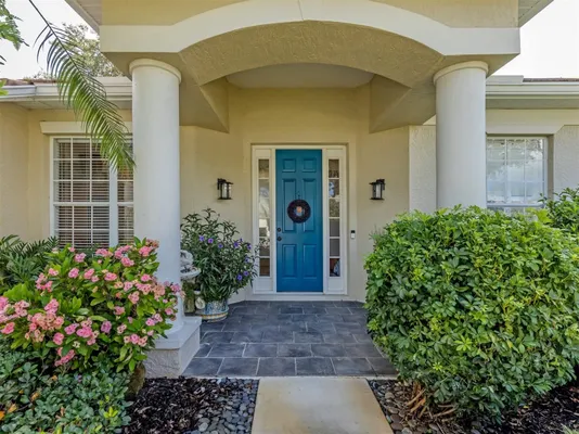 Property Slideshow image 2 of 60 | 905 bramley ct 9, Venice, FL, 34293