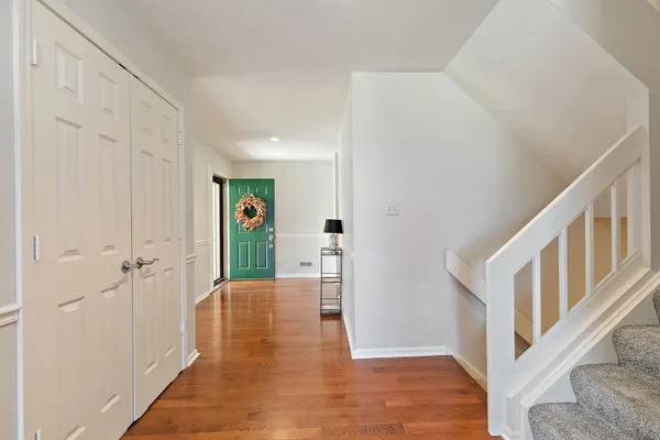 Property Slideshow image 3 of 59 | 814 oak hill rd, Lake Barrington, IL, 60010