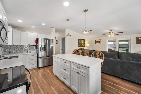 Property Slideshow image 3 of 22 | 1502 longbow dr, Lakeland, FL, 33810
