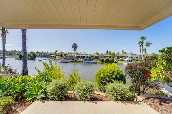 Property Slideshow image 2 of 74 | 1470 la linda dr, San Marcos, CA, 92078