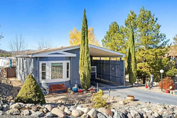 Property Slideshow image 2 of 17 | 908 n mountain hollow ct, Prescott, AZ, 86301