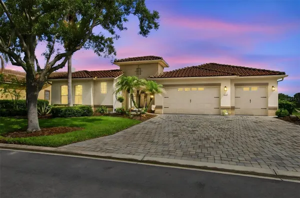 Property Slideshow image 3 of 67 | 970 san raphael st, Poinciana, FL, 34759