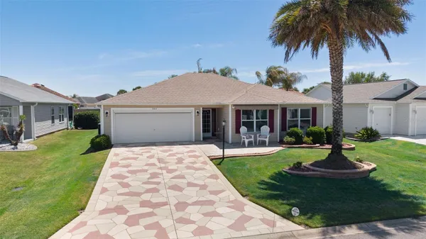 Property Slideshow image 3 of 46 | 564 deauville ct, The Villages, FL, 32163