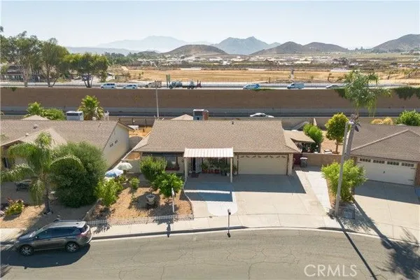 Property Slideshow image 2 of 22 | 27958 foxfire st, Menifee, CA, 92586