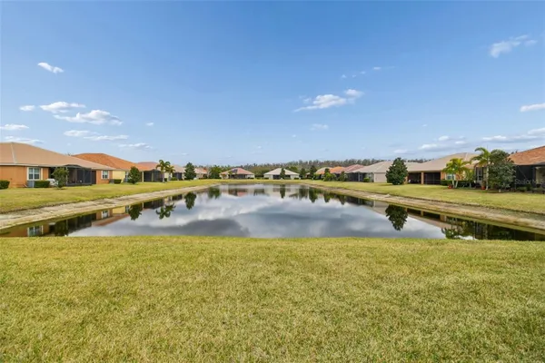 Property Slideshow image 3 of 76 | 4913 marble springs cir, Wimauma, FL, 33598