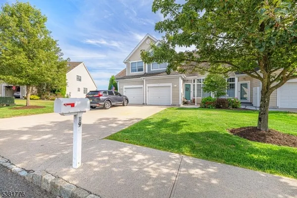 Property Slideshow image 2 of 33 | 19 prospect ci ci, Wantage Twp., NJ, 07461