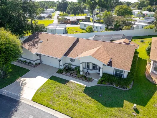 Property Slideshow image 2 of 36 | 6323 silver lakes dr, Lakeland, FL, 33810