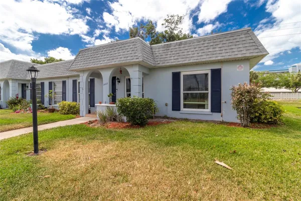Property Slideshow image 3 of 44 | 3802 42nd street ct 31, Bradenton, FL, 34205