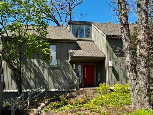 Property Slideshow image 2 of 38 | 412 deer trail hl b, Lake Barrington, IL, 60010