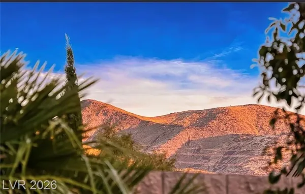 Property Slideshow image 3 of 43 | 2256 shadow canyon dr, Henderson, NV, 89044