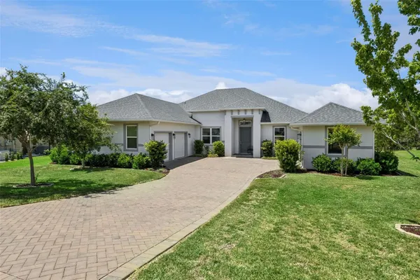 Property Slideshow image 2 of 50 | 5132 greens dr, Lady Lake, FL, 32159