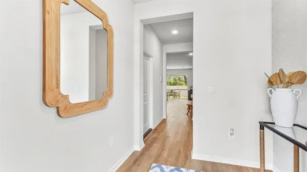 Property Slideshow image 3 of 18 | 1635 bay rd, Sarasota, FL, 34239