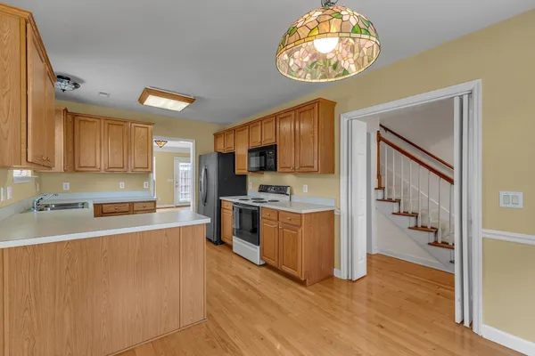 Property Slideshow image 3 of 34 | 6018 sunrise cir, Franklin, TN, 37067