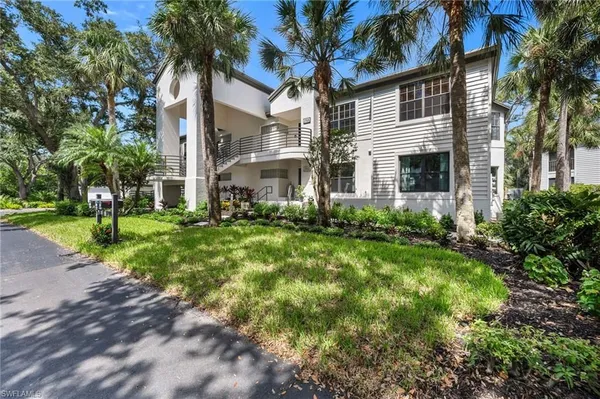 Property Slideshow image 3 of 19 | 27026 oakwood lake dr # 202, Bonita Springs, FL, 34134