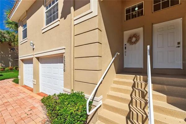 Property Slideshow image 2 of 45 | 5336 edgewater way, Oxford, FL, 34484