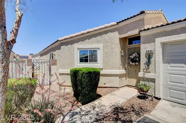 Property Slideshow image 2 of 56 | 5043 mascaro dr, Las Vegas, NV, 89122