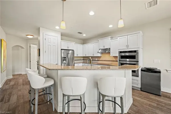 Property Slideshow image 3 of 35 | 10231 glastonbury cir 101, Fort Myers, FL, 33913