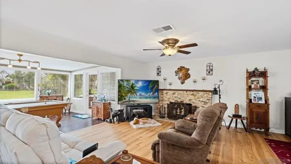 Property Slideshow image 3 of 31 | 1026 la reina, San Marcos, CA, 92078