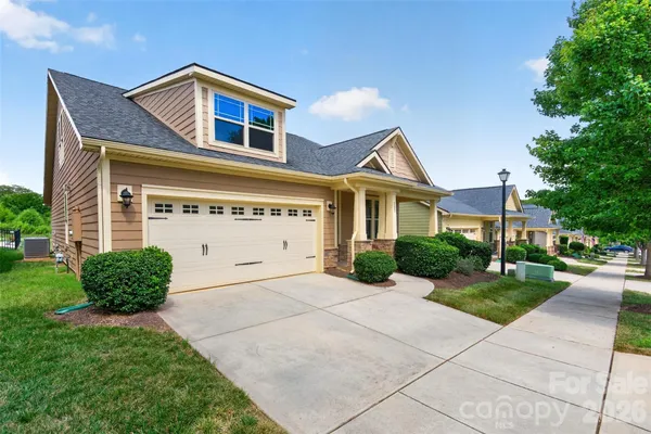 Property Slideshow image 2 of 46 | 127 johnson manor st 11, Mooresville, NC, 28115