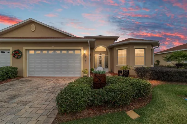 Property Slideshow image 2 of 50 | 10161 mainsail dr, Oxford, FL, 34484
