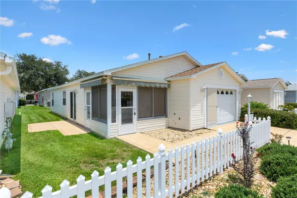 Property Slideshow image 3 of 26 | 9319 se 172nd wayside pl, The Villages, FL, 32162