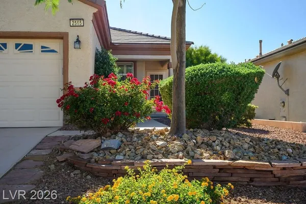 Property Slideshow image 3 of 25 | 2565 cosmic dust st, Henderson, NV, 89044