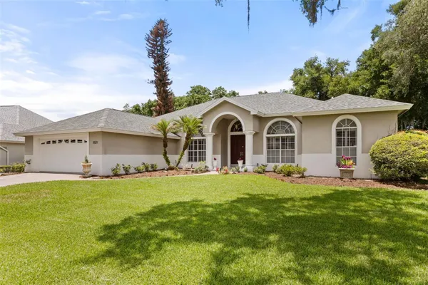 Property Slideshow image 2 of 55 | 1521 edgewater dr, Mount Dora, FL, 32757