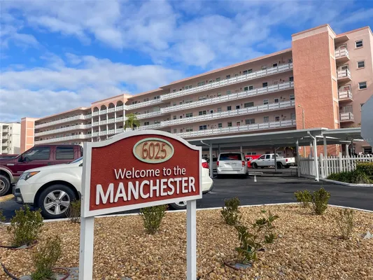 Property Slideshow image 2 of 42 | 6025 shore blvd 110, Gulfport, FL, 33707