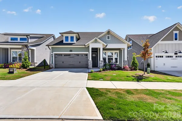 Property Slideshow image 3 of 45 | 1127 meander ln, Waxhaw, NC, 28173