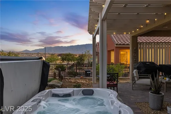 Property Slideshow image 3 of 70 | 945 outlook trl, Mesquite, NV, 89034