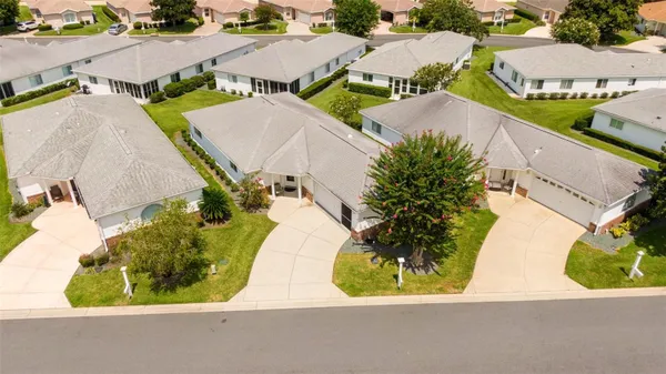 Property Slideshow image 2 of 49 | 8649 se 141st pl, Summerfield, FL, 34491